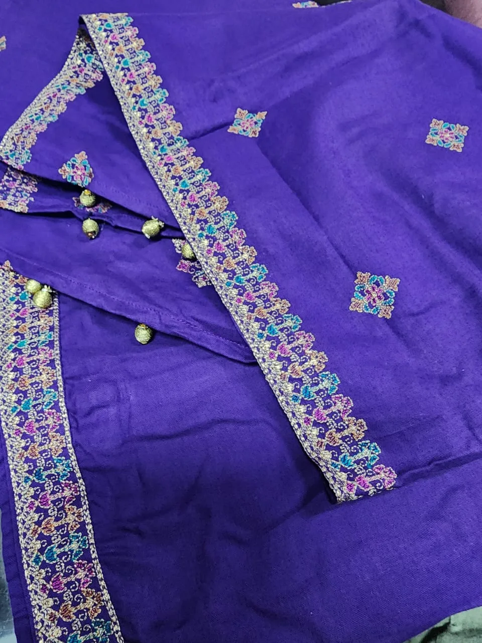 Tilla suit