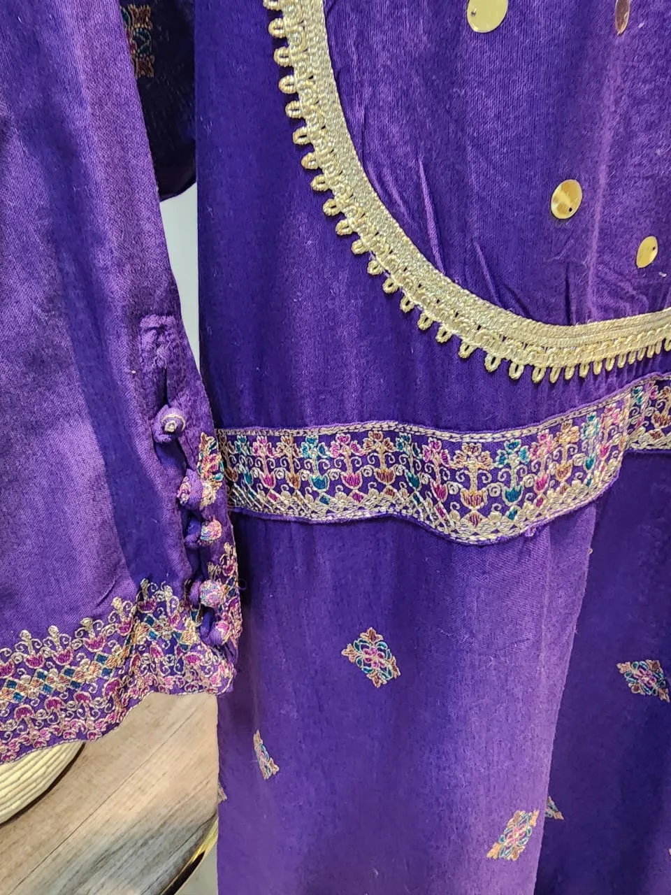 Tilla suit